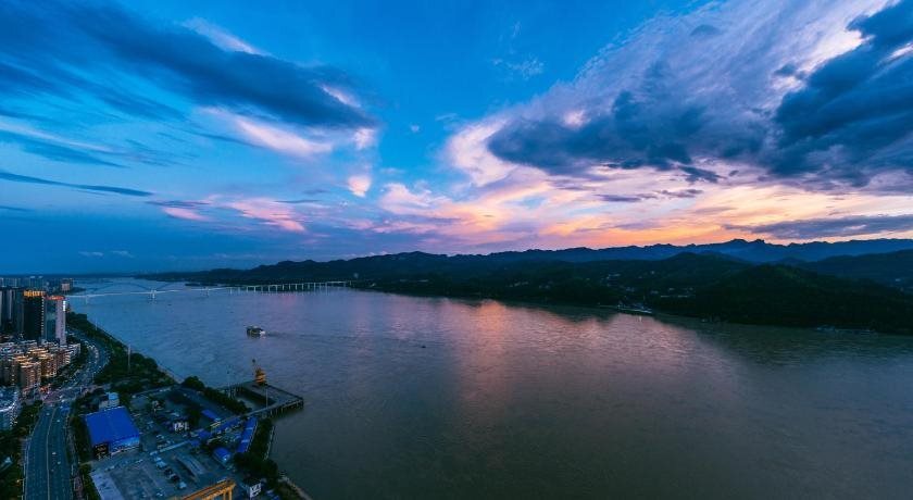 Ичан: Yichang Jingzhi Meiji Hotel Wanda Binjiang Branch