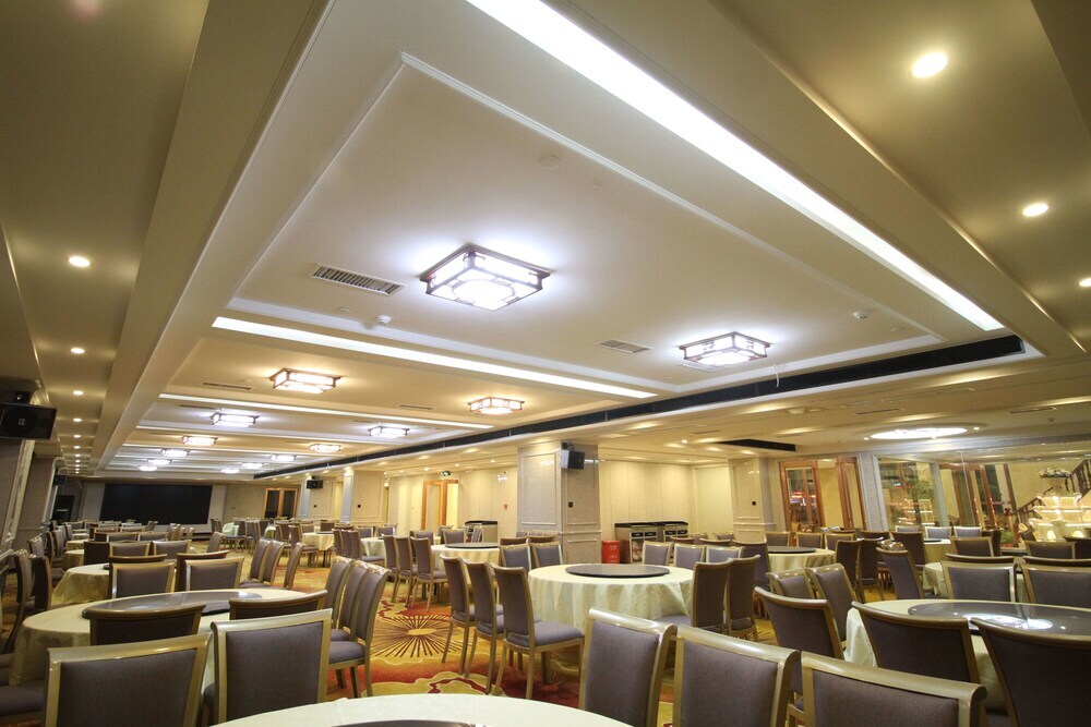 Юнчжоу: Yongzhou Xiaoxiang Binghu Hotel