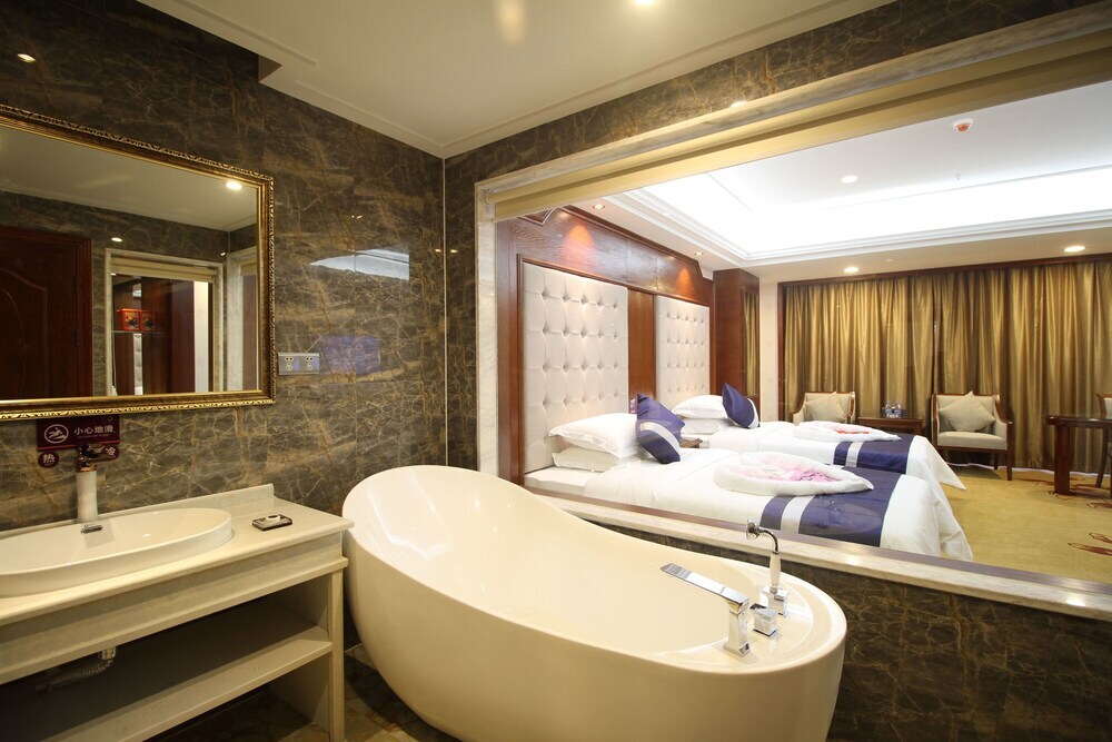 Юнчжоу: Yongzhou Xiaoxiang Binghu Hotel