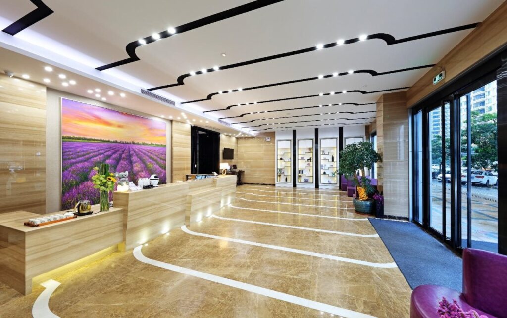 Цзиньюань: Lavande Hotel Qingyuan Jinbiwan