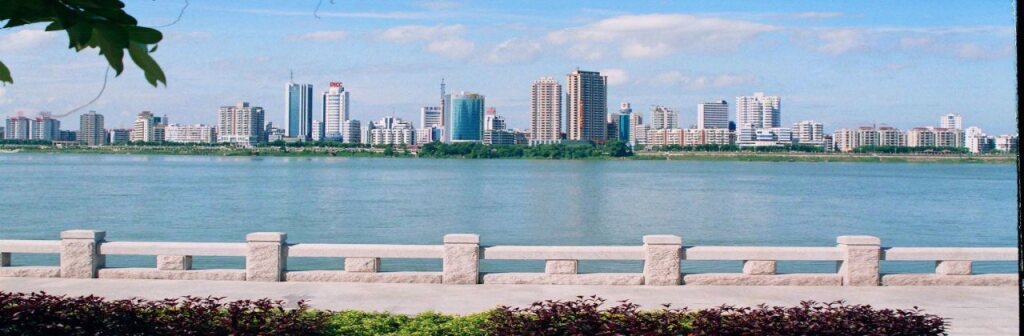 Цзиньюань: Lavande Hotel Qingyuan Jinbiwan