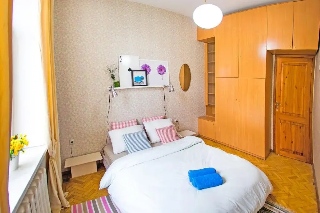 Санкт-Петербург: Bed2bed Na Razyezzhey