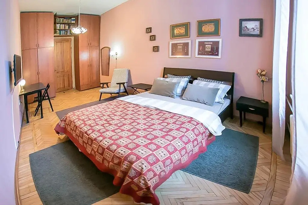 Санкт-Петербург: Bed2bed Na Razyezzhey
