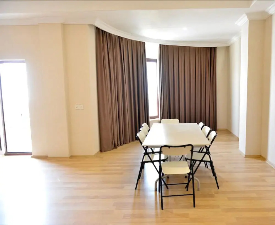 Баку: Football Stadium hotel-apartment