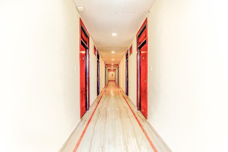 Vishwakarma Palace by OYO Rooms — фото 5