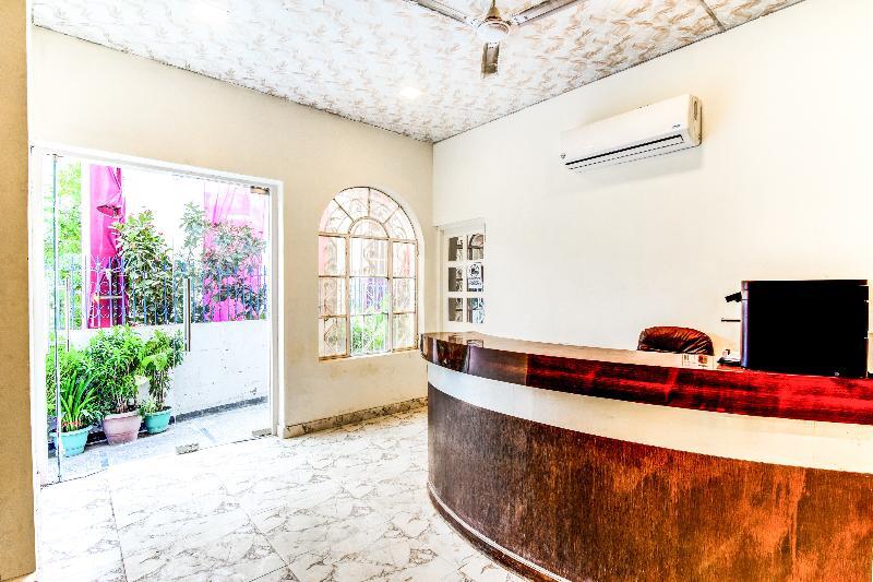 Vishwakarma Palace by OYO Rooms — фото 2