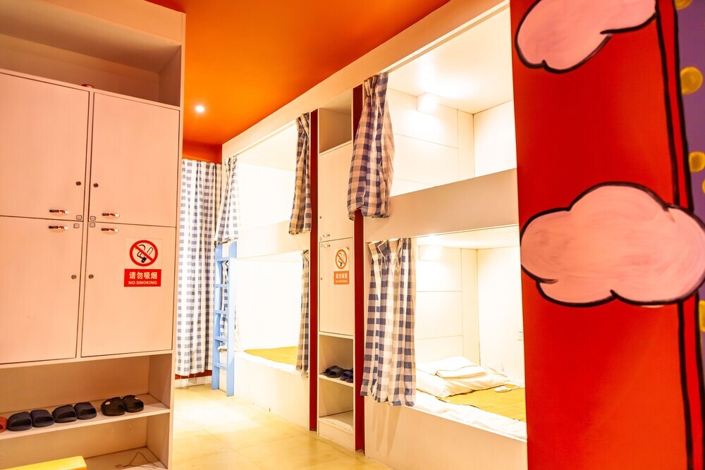 Шангри-Ла: Free Life International Hostel