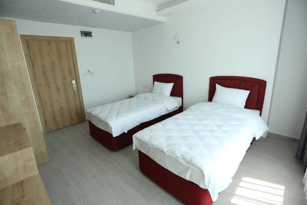 Чардак: Rota 17 Hotels