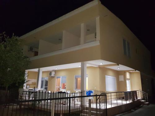 Ульцинь: Fadil Gerxhaliu Rr.Rudaj