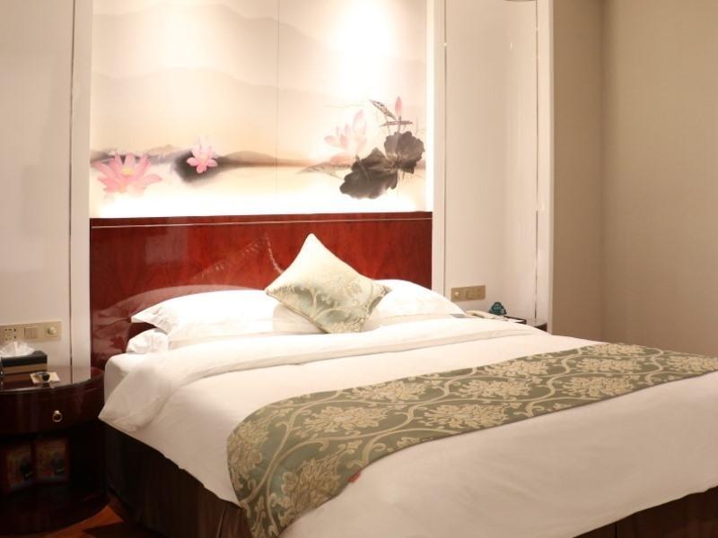 Яньчэн: GreenTree Eastern Hotel Yancheng Jianhu County Aobaolia Life Plaza