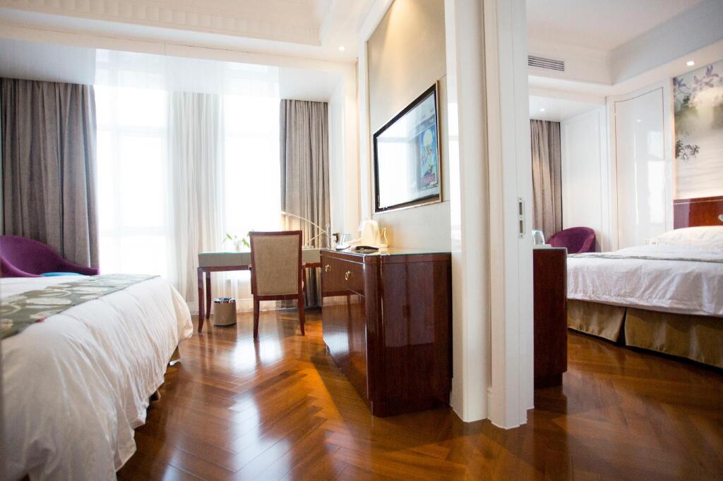 Яньчэн: GreenTree Eastern Hotel Yancheng Jianhu County Aobaolia Life Plaza