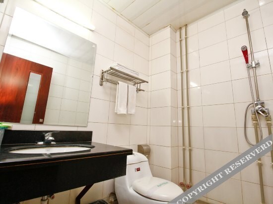 Баоцзи: Delong Hotel