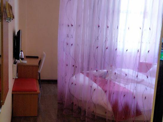 Чжэньцзян: Thank Inn Chain Hotel Jiangsu Zhenjiang Danyang Danjin Road