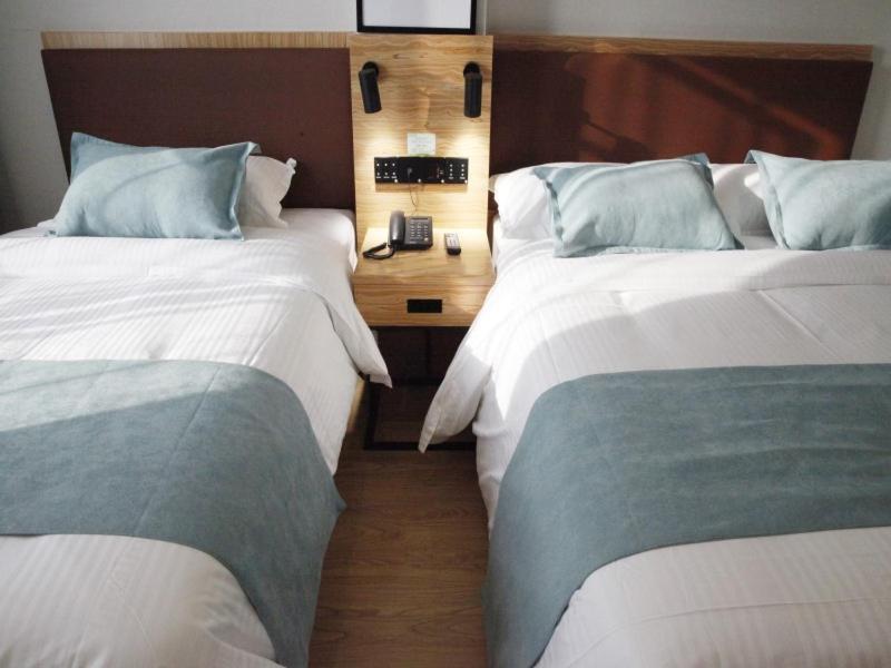 Аньцин: GreenTree Inn Anhui Anqing Jixian South Road