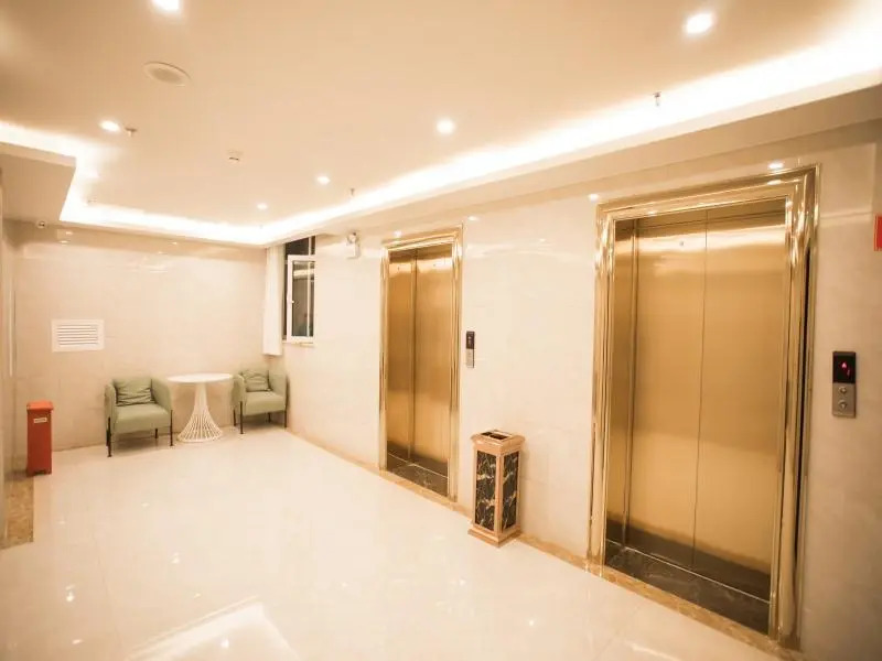 Чжанцзякоу: GreenTree Inn  Zhangjiakou High-speed Railway Station