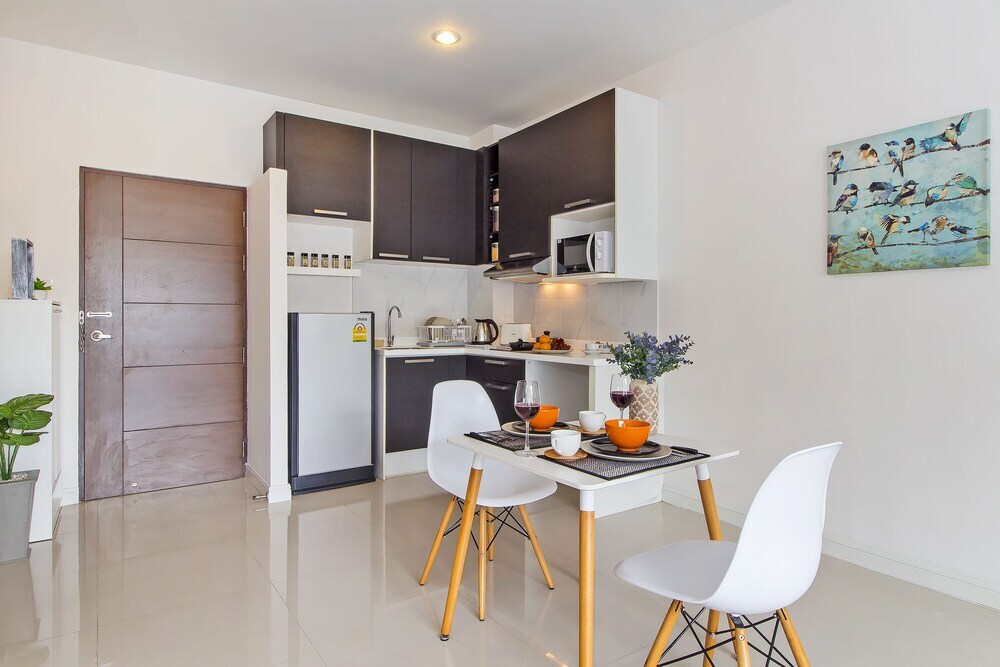 Муанг: Chic Residence by Fullrooms