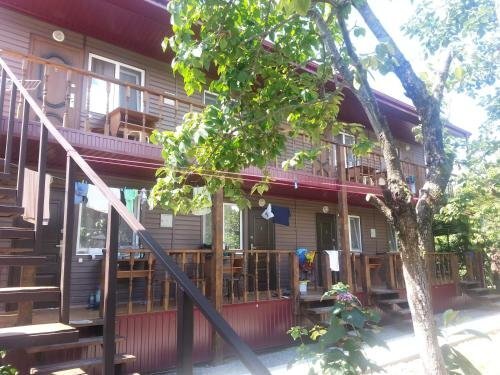 Пицунда: Guest House