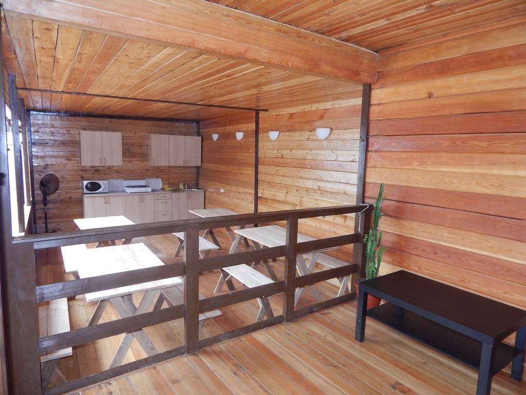 Сухум: Guest House Wood House