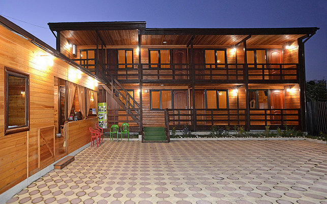Сухум: Guest House Wood House