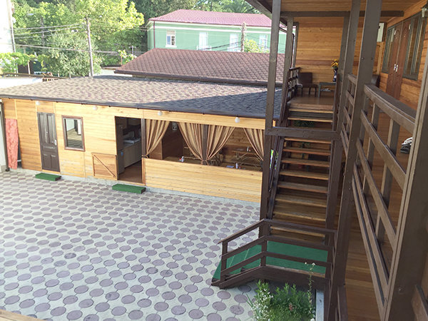 Сухум: Guest House Wood House