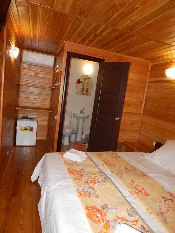 Сухум: Guest House Wood House