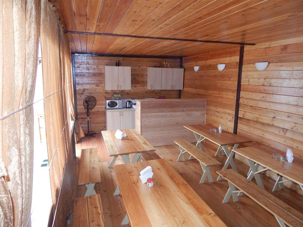 Сухум: Guest House Wood House