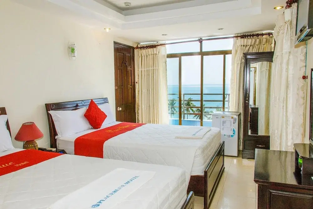 Нячанг: Peace Blue Hotel by OYO Rooms