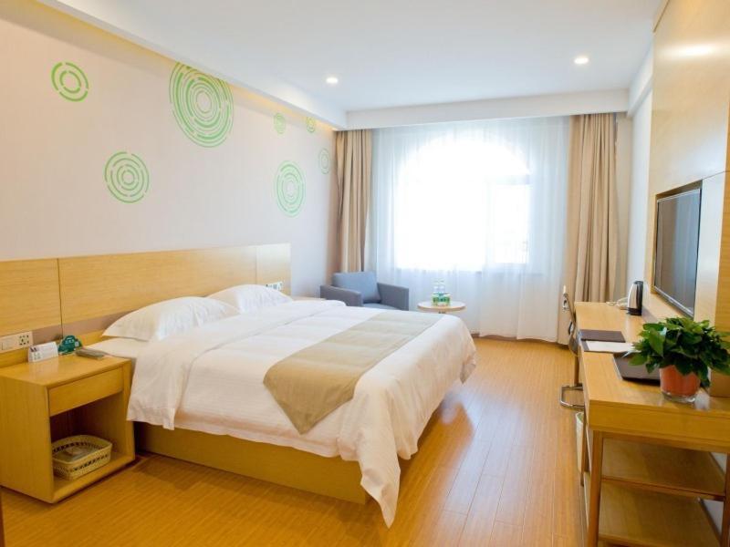 GreenTree Inn Yantai Longkou City Dongcheng District Wenlai Street High-speed Railway Station Express Hotel — фото 4