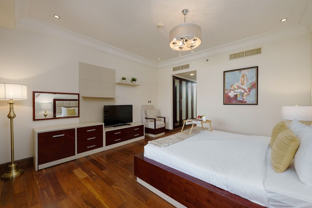 Дубай: Grandeur Residences by Maison Privee