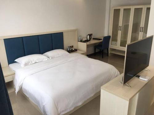Бэйхай: Qinye Hotel