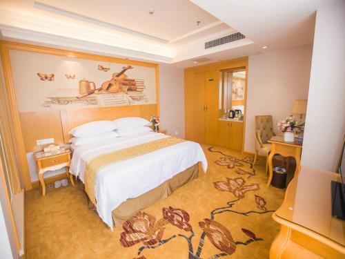 Хойчжоу: Vienna Hotel Guangdong Huizhou Jiangbei Sanxin