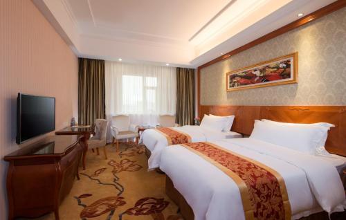 Хойчжоу: Vienna Hotel Guangdong Huizhou Jiangbei Sanxin