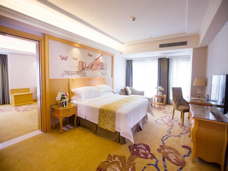 Хойчжоу: Vienna Hotel Guangdong Huizhou Jiangbei Sanxin