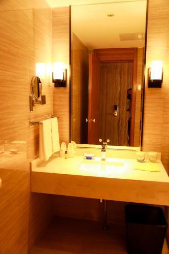 Цзинин: Zongsheng Hotel