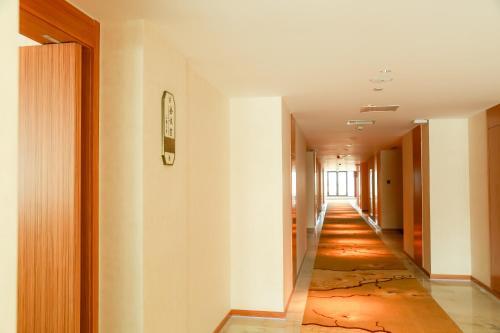 Цзинин: Zongsheng Hotel