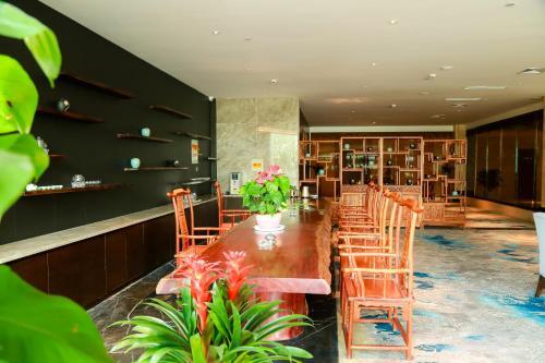 Цзинин: Zongsheng Hotel