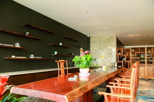 Цзинин: Zongsheng Hotel