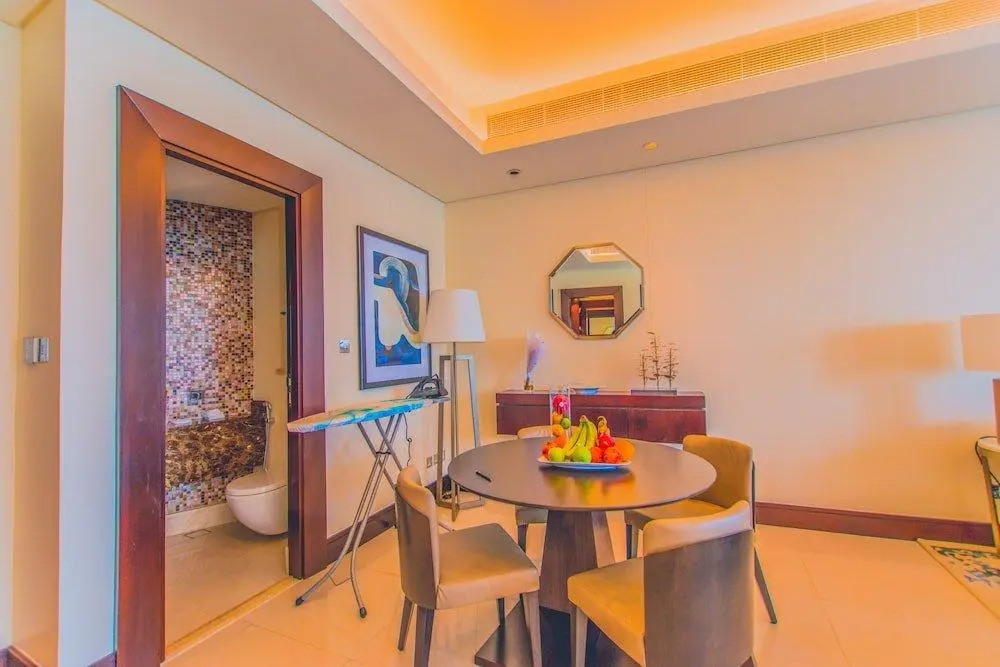 Дубай: Address Downtown by Edens Dubai