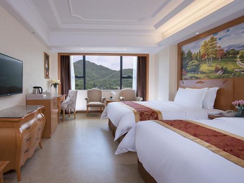 Янгиианг: Vienna International Hotel Guangdong Yangjiang Zapo Travel Avenu