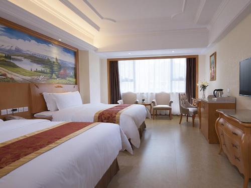 Янгиианг: Vienna International Hotel Guangdong Yangjiang Zapo Travel Avenu