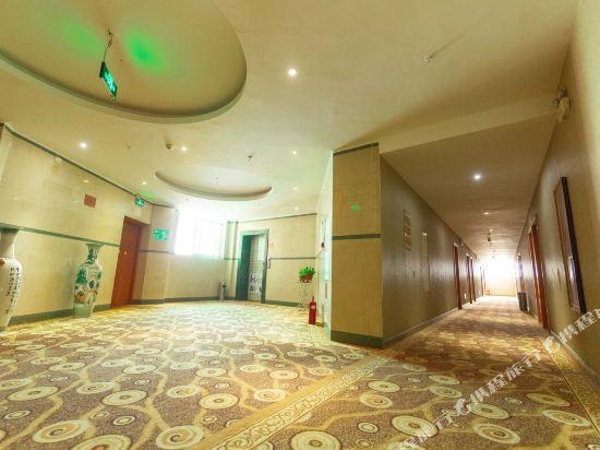 Наньян: Jinding Hotel Nanyang