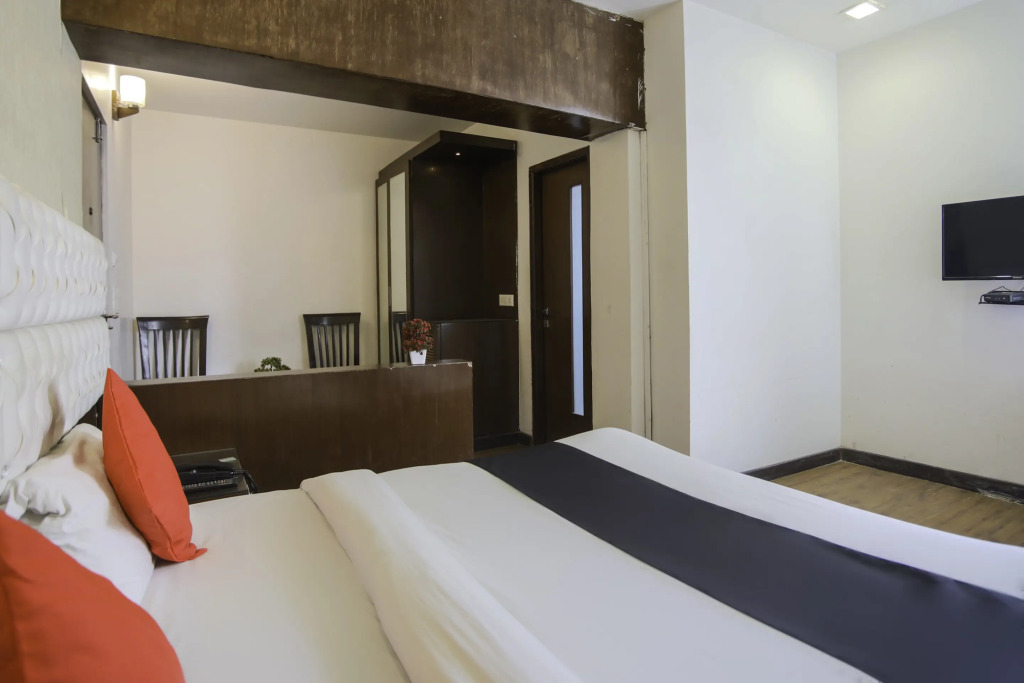 Газиабад: Hotel Parktel by OYO Rooms