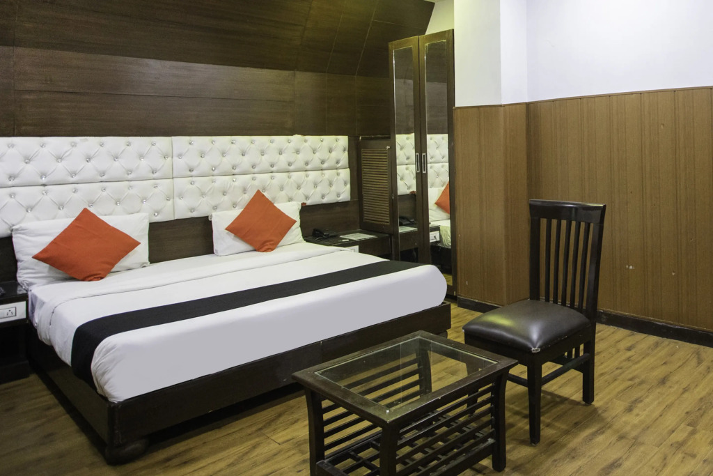 Газиабад: Hotel Parktel by OYO Rooms