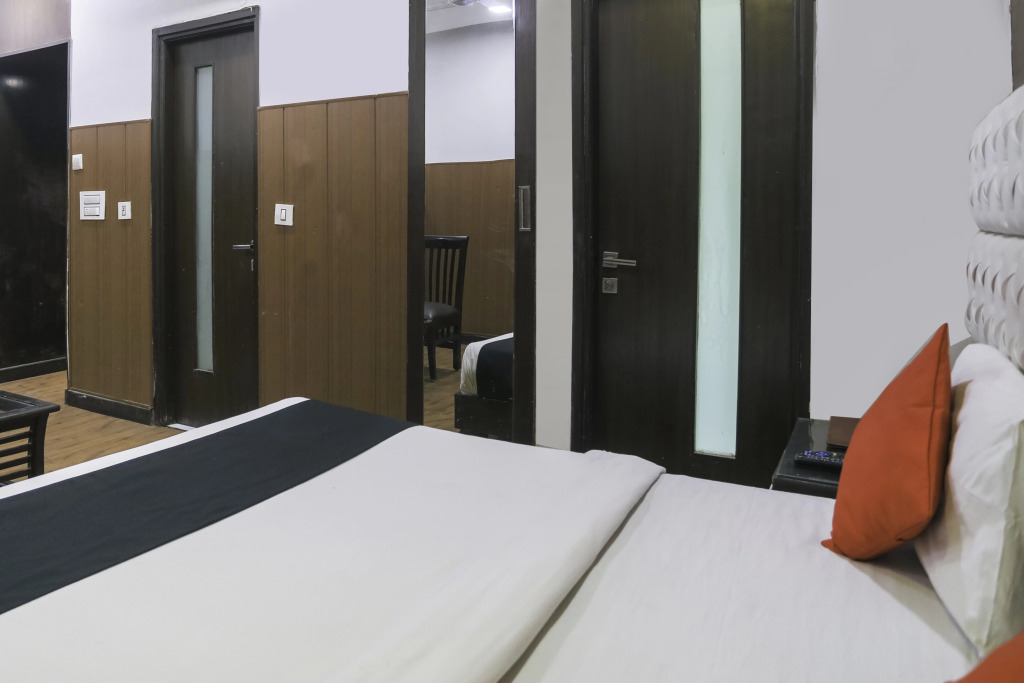 Газиабад: Hotel Parktel by OYO Rooms