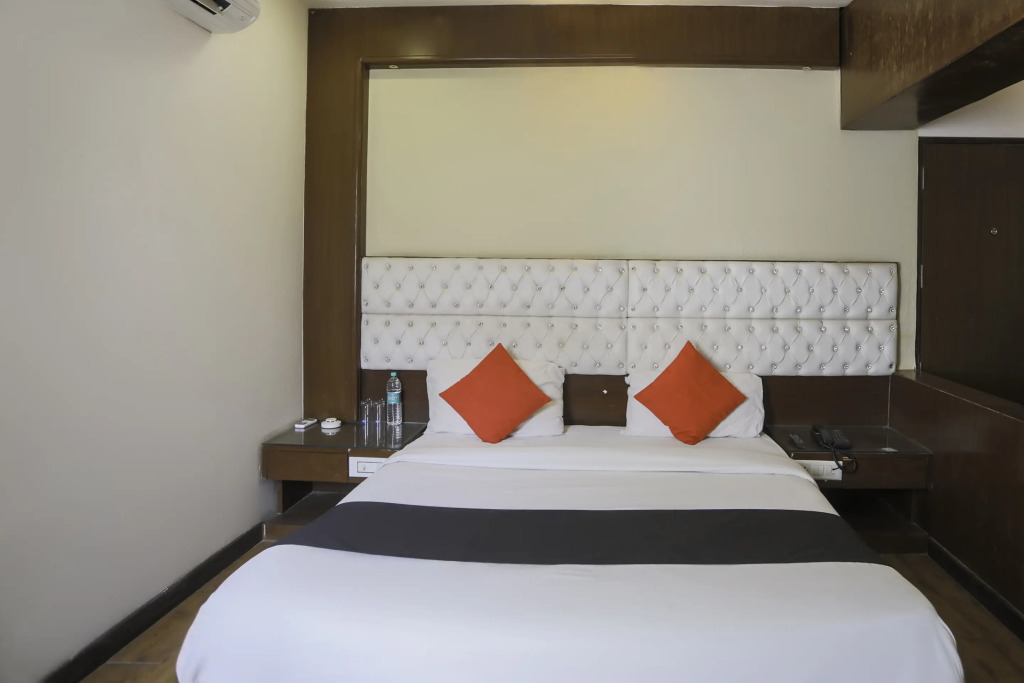 Газиабад: Hotel Parktel by OYO Rooms