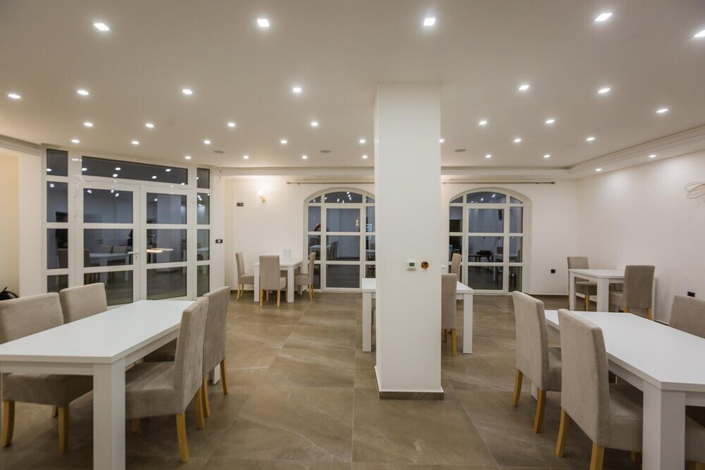 Цетине: Hotel Dapčević