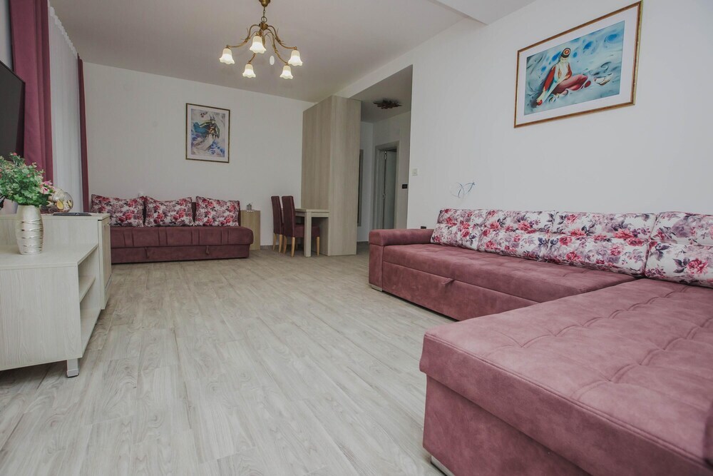 Цетине: Hotel Dapčević