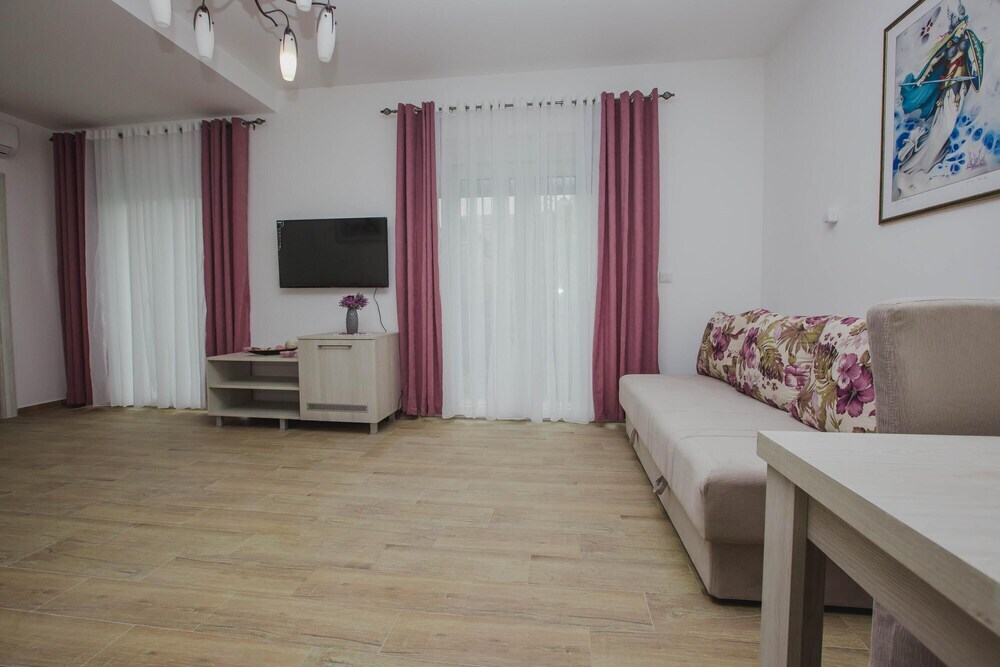 Цетине: Hotel Dapčević