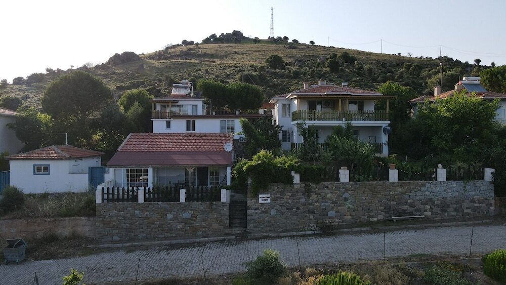 Зейтинликой: Kahraman Apart