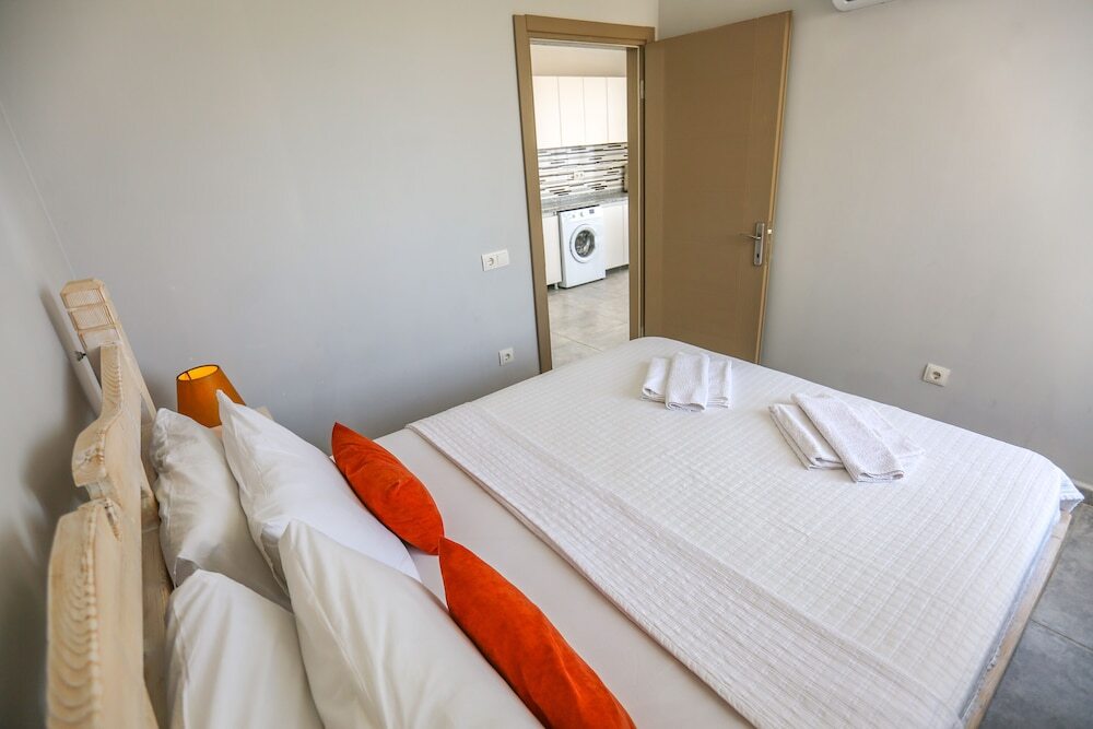 Каш: Just Dream Suites